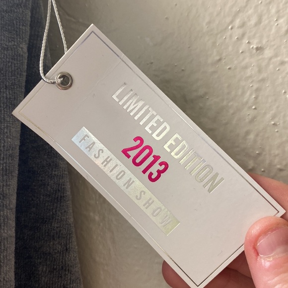 Sold out Rare Limited Edition Victoria Secret Fashion show 2013 brand new - Picture 7 of 14